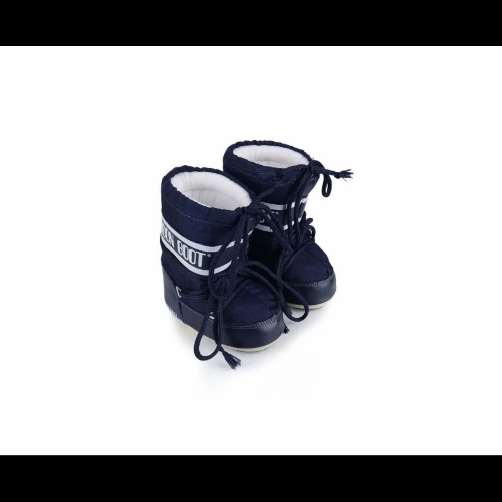 Moon boots